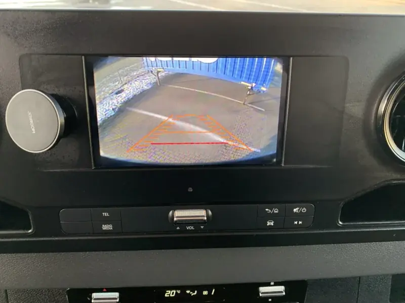 Mercedes-Benz Sprinter kontener 8EP + kabina sypialna + winda — zdjęcie 5